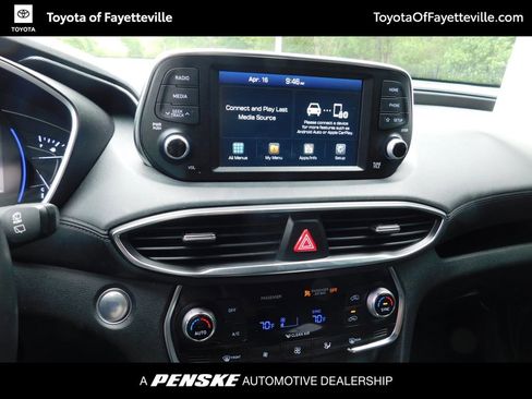 Used 2020 Hyundai Santa Fe SEL w/ Convenience Package image 9