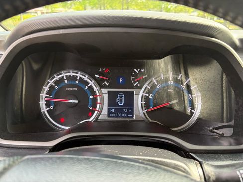 Used 2018 Toyota 4Runner Limited image 18