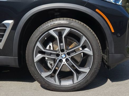 Used 2025 BMW X5 sDrive40i w/ Parking Assistance Package image 9