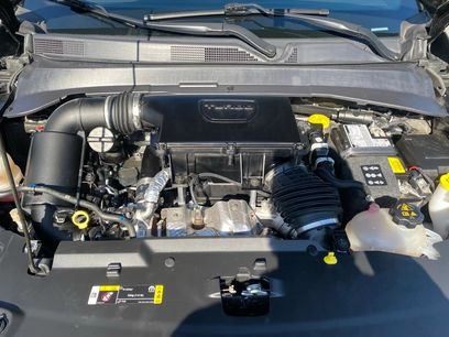 Used 2025 Jeep Compass Latitude w/ Sun & Sound Group