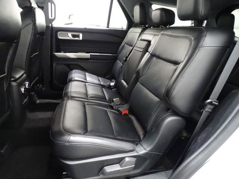 Used 2023 Ford Explorer Limited AWD/4WD image 13
