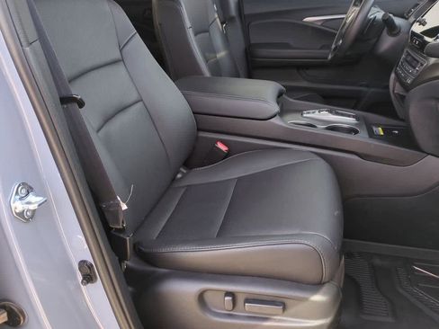 Used 2025 Honda Passport EX-L image 22