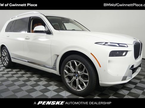 Used 2026 BMW X7 xDrive40i w/ Premium Package image 1