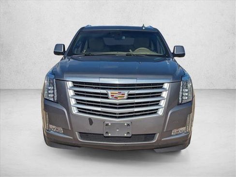 Used 2018 Cadillac Escalade ESV Platinum image 2