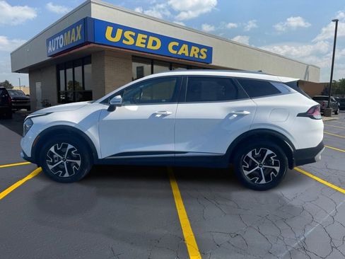 Used 2025 Kia Sportage EX AWD/4WD image 8
