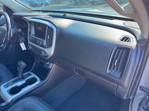 Used 2021 Chevrolet Colorado LT w/ LT Convenience Package image 12