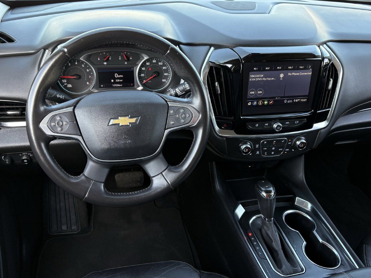 Used 2020 Chevrolet Traverse LT FWD image 13