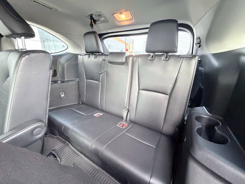 Used 2021 Toyota Highlander XLE image 27