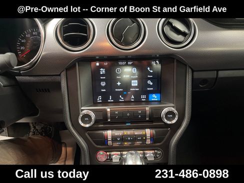 Used 2018 Ford Mustang Coupe w/ Equipment Group 101A RWD image 19