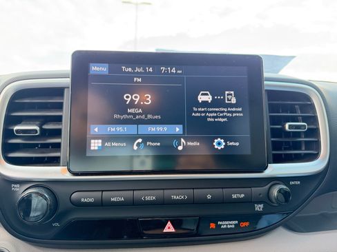 Used 2024 Hyundai Venue SEL FWD image 28