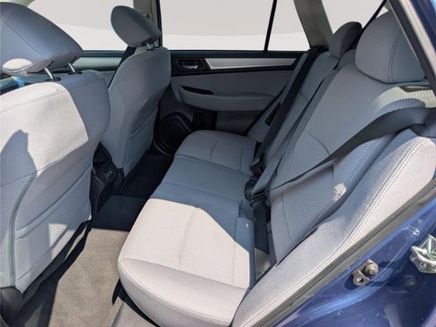 Used 2019 Subaru Outback 2.5i Premium AWD/4WD image 16