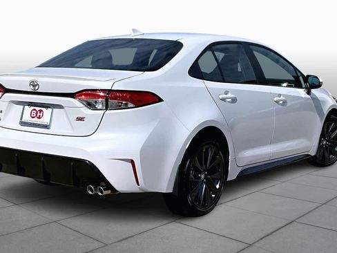 Used 2025 Toyota Corolla SE image 13