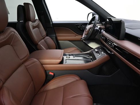 New 2026 Lincoln Aviator Reserve AWD/4WD image 16