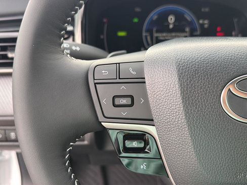 New 2026 Toyota Camry SE FWD image 21