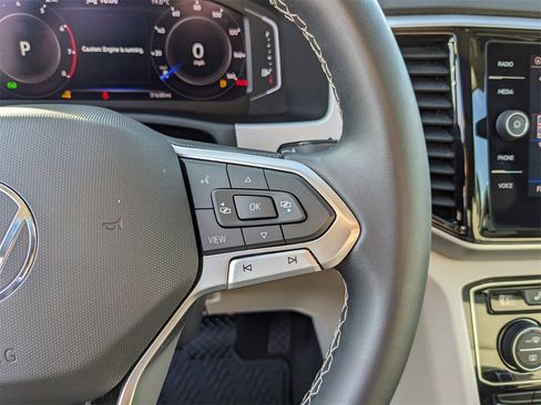 Certified 2022 Volkswagen Atlas SE w/ Panoramic Sunroof Package image 30