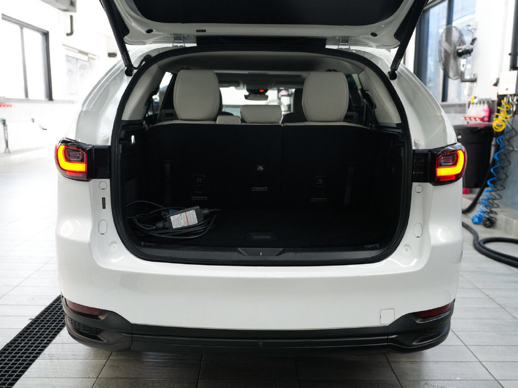 Used 2024 MAZDA CX-90 Plug-In Hybrid w/ Preferred AWD/4WD image 47