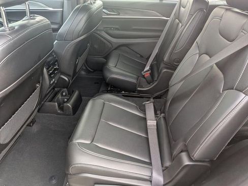Used 2024 Jeep Grand Cherokee L Limited AWD/4WD image 26