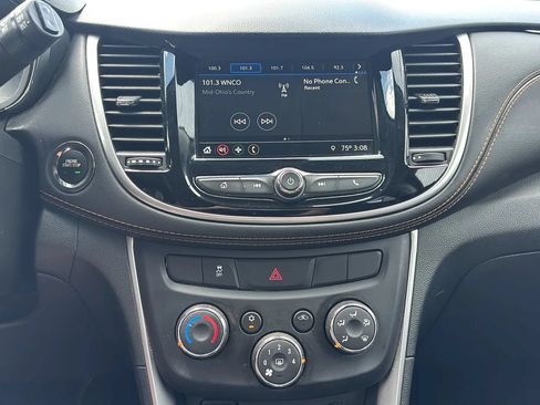 Used 2019 Chevrolet Trax LT w/ LT Convenience Package AWD/4WD image 24