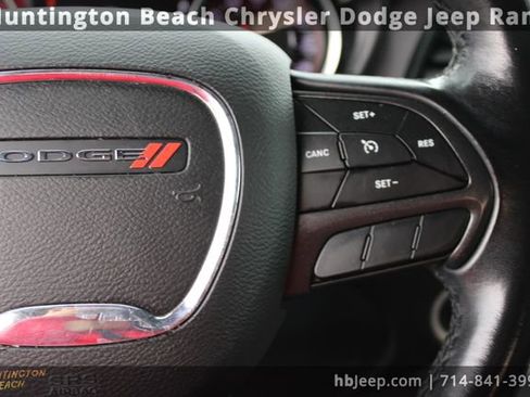Used 2019 Dodge Challenger SXT image 19