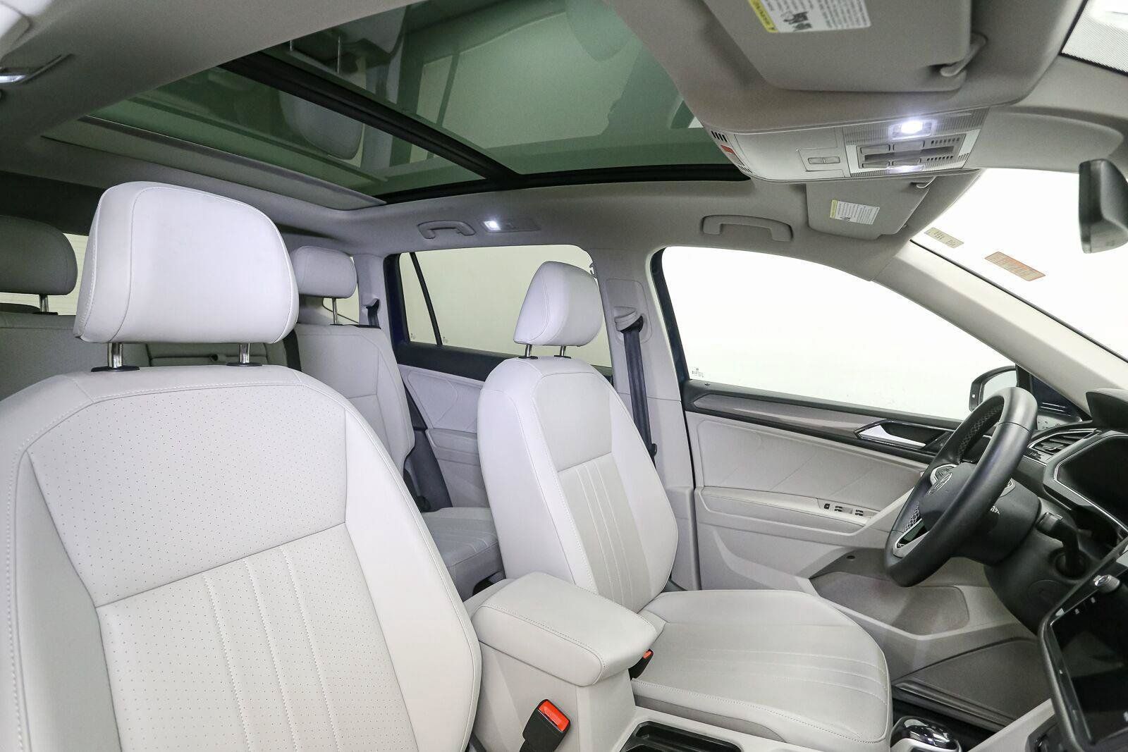 Certified 2023 Volkswagen Tiguan SE w/ Panoramic Sunroof Package FWD image 21