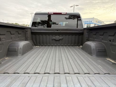 Certified 2024 Chevrolet Silverado 1500 RST w/ Z71 Off-Road Package image 33