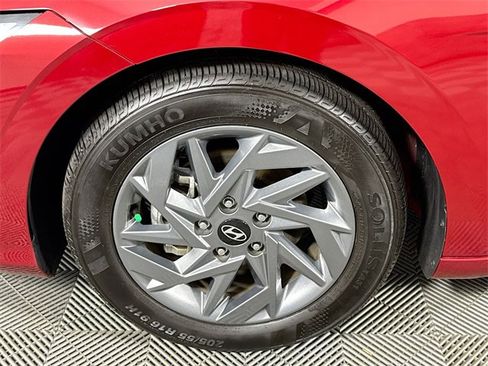 Certified 2024 Hyundai Elantra SEL image 10