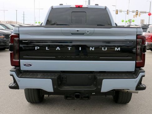 Used 2025 Ford F250 Platinum w/ Platinum Plus Package image 6