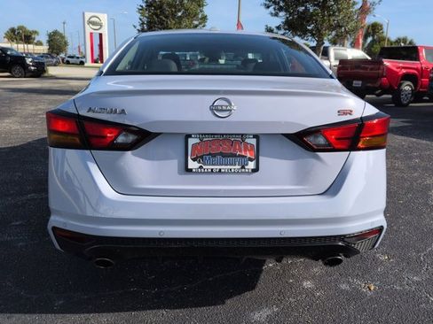 Certified 2024 Nissan Altima 2.5 SR w/ SR Premium Package image 6