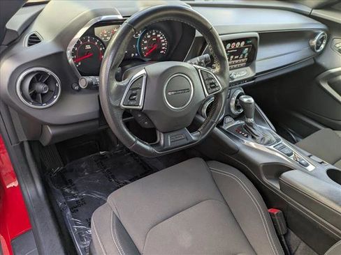 Used 2017 Chevrolet Camaro SS image 10
