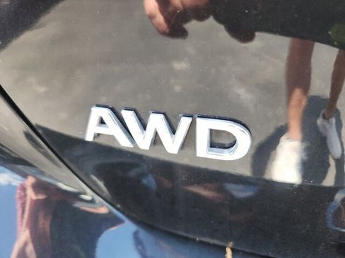 Used 2018 INFINITI Q50 Luxe w/ Essential Package (3.0T Luxe) image 12