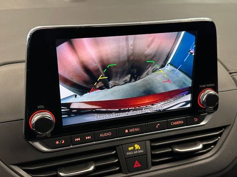 Used 2019 Nissan Altima 2.5 SV FWD image 14