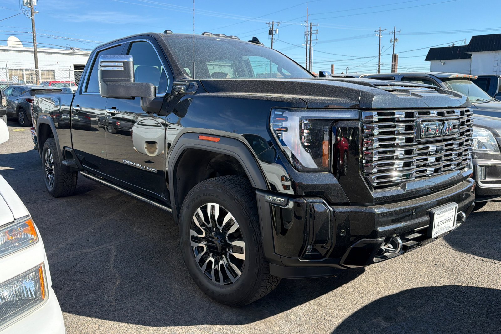 Used 2025 GMC Sierra 3500 Denali Ultimate AWD/4WD image 2
