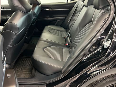 Used 2022 Toyota Camry SE FWD image 22