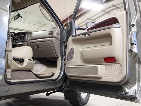 Used 2004 Ford Excursion Limited image 22