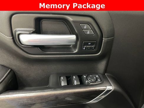 Used 2021 Chevrolet Silverado 1500 LTZ w/ Technology Package AWD/4WD image 9