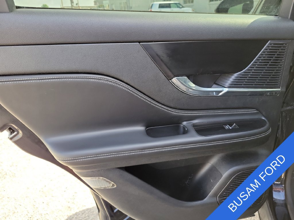 Used 2020 Lincoln Corsair FWD w/ Premium Package image 14