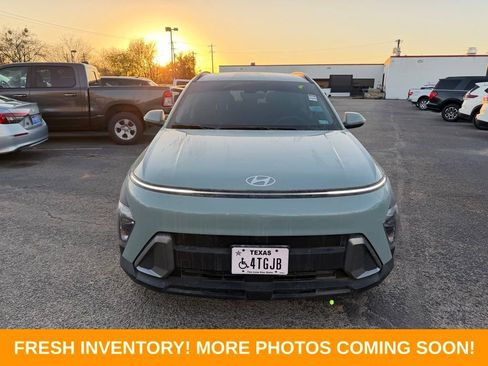 Used 2024 Hyundai Kona SEL image 2