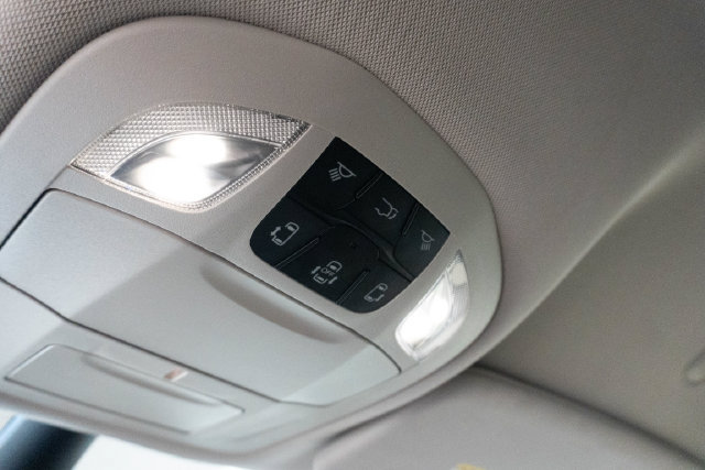 Used 2024 Chrysler Pacifica Touring-L FWD image 16