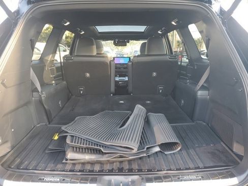 Used 2024 Toyota Grand Highlander AWD Hybrid image 5