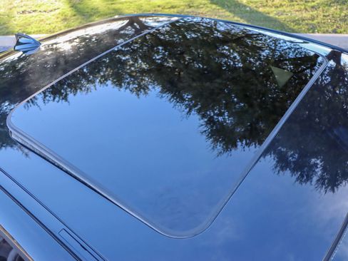 Used 2019 BMW 330i Sedan image 9