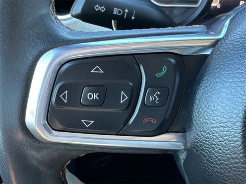 Used 2024 Jeep Wrangler Sahara image 31