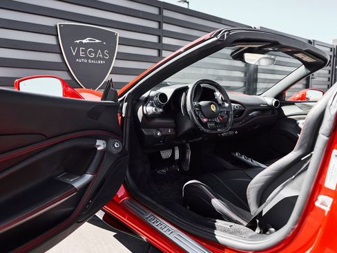 Used 2023 Ferrari F8 Tributo image 23