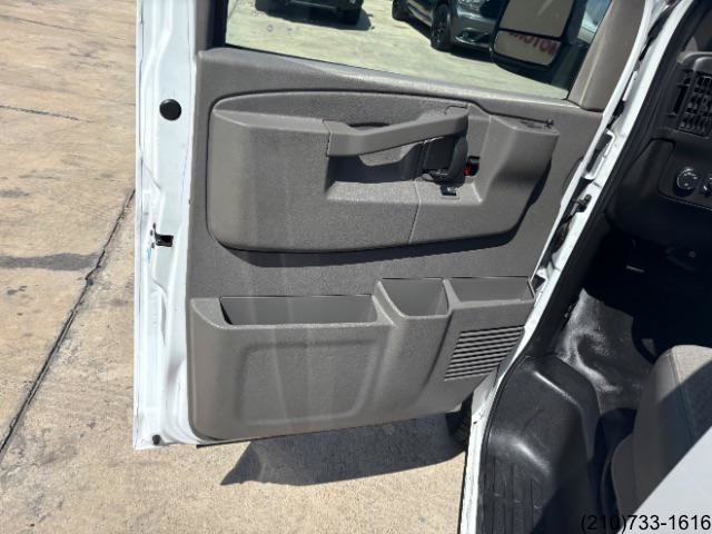Used 2021 Chevrolet Express 2500 Extended w/ Enhanced Convenience Package RWD image 13