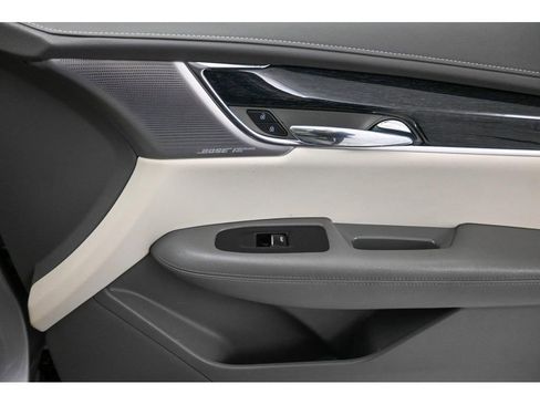 Used 2020 Cadillac XT6 Premium Luxury image 17