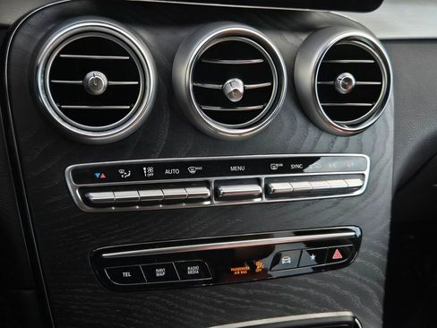 Used 2022 Mercedes-Benz GLC 300 image 22