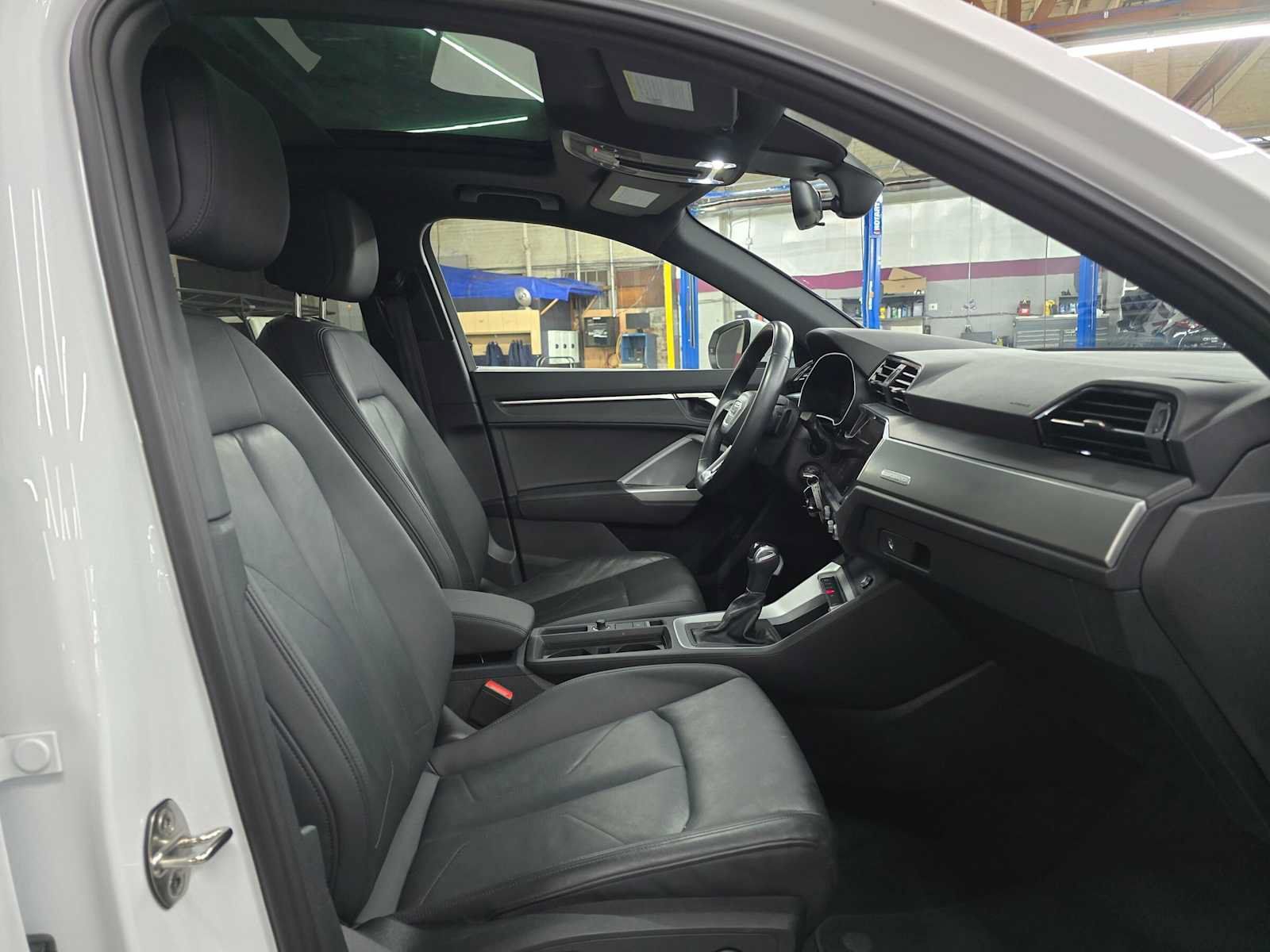 Used 2025 Audi Q3 2.0T Premium AWD/4WD image 10