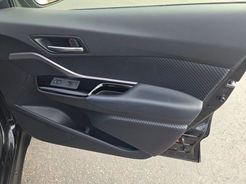 Used 2021 Toyota C-HR Nightshade image 6