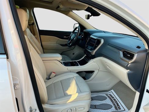 Used 2022 GMC Acadia Denali w/ Denali Ultimate Package image 29