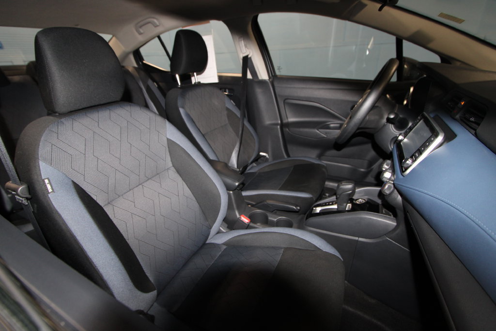Used 2025 Nissan Versa SV FWD image 19