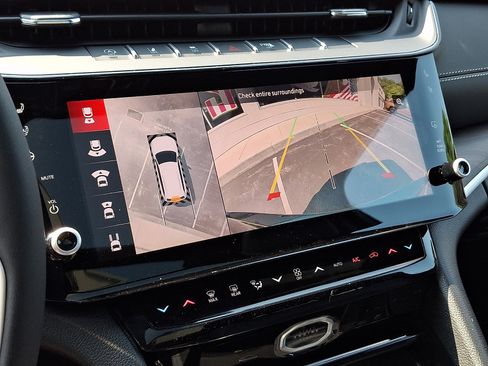 New 2026 Jeep Grand Cherokee Limited AWD/4WD image 14
